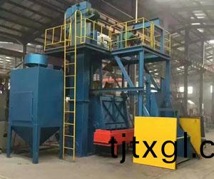 Q3220自(zi)動上料履(lv)帶式抛丸機(ji)客(ke)戶(hu)使(shi)用(yong)現(xian)場
